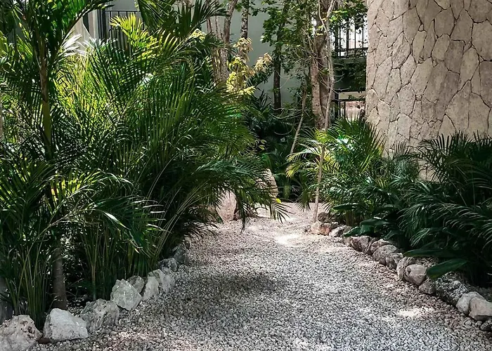 1 Bed Private Balcony Great Location Apartamento *