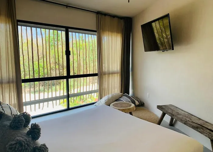 1 Bed Private Balcony Great Location Apartamento
