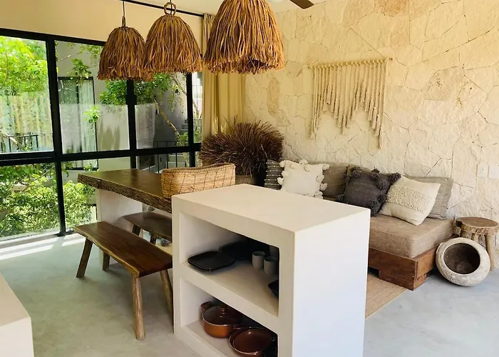 1 Bed Private Balcony Great Location Apartamento
