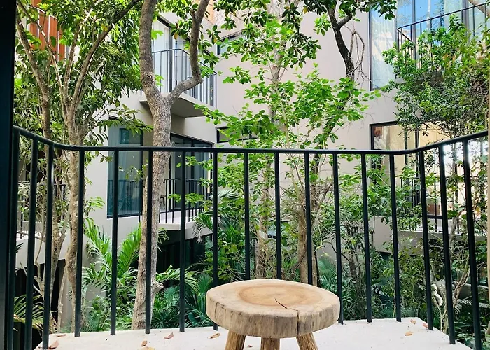 1 Bed Private Balcony Great Location Apartamento
