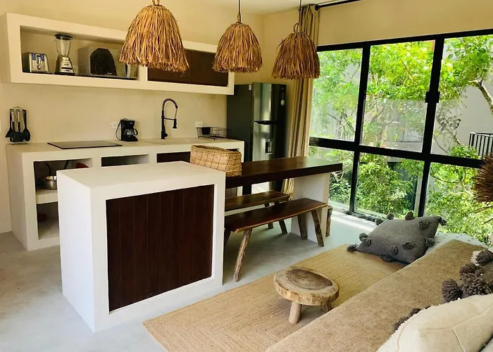 1 Bed Private Balcony Great Location *